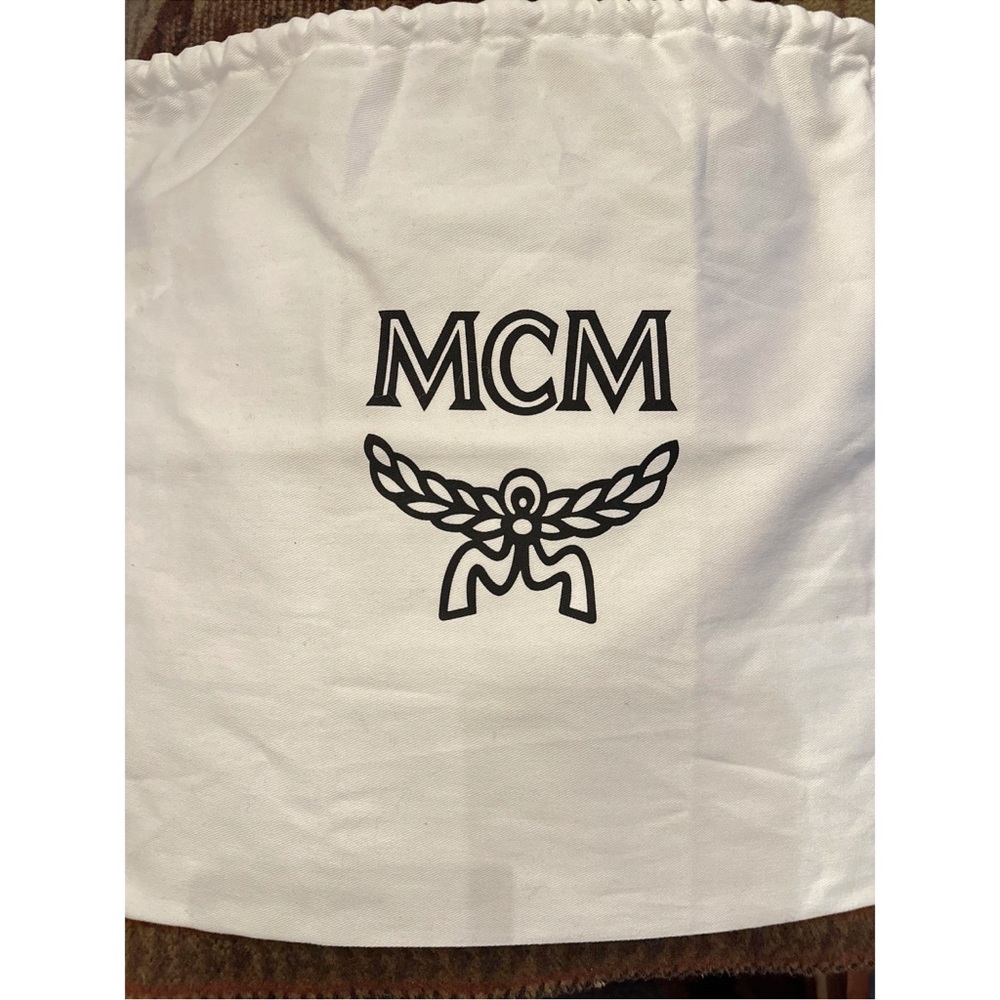 MCM LOVE POTION COSMETIC CASE - Picture 10 of 15
